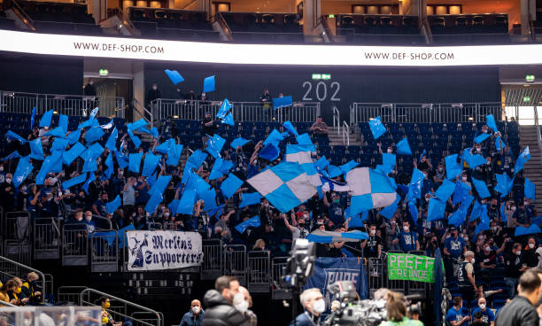 队内部存在 队内部存在